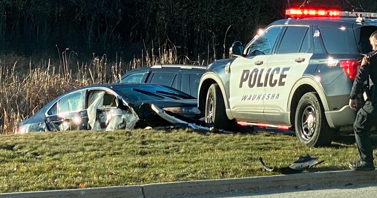 Man in custody after multicounty chase and crash in Waukesha County