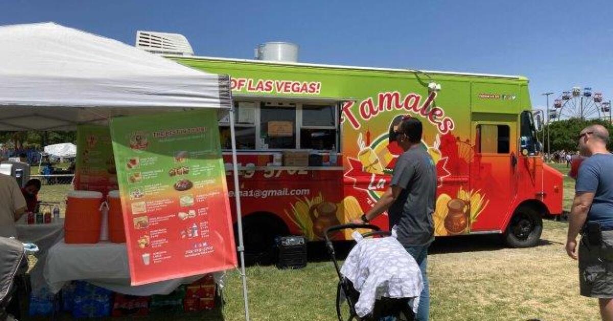 Tamales La Reina and Greek Delights on Dirty Dining