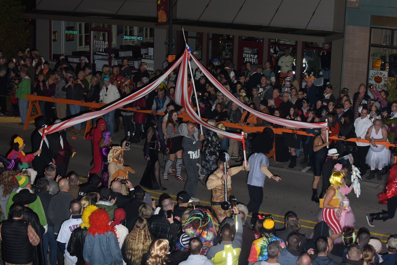 Parade from above.jpg