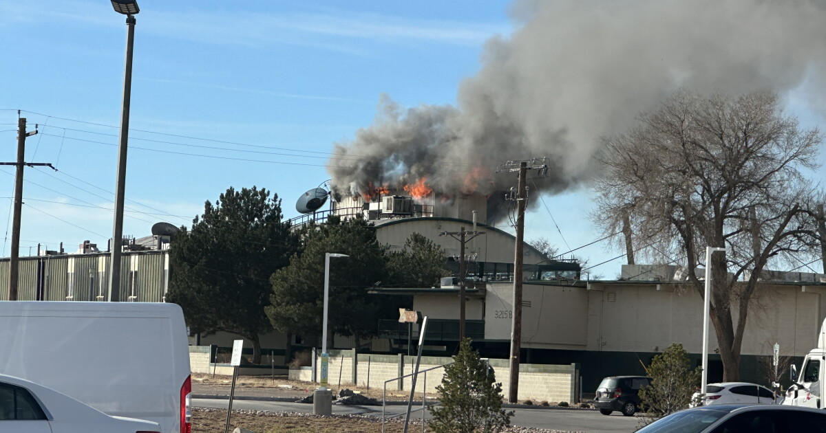 Fire at abandoned building in Pueblo extinguished Wednesday morning