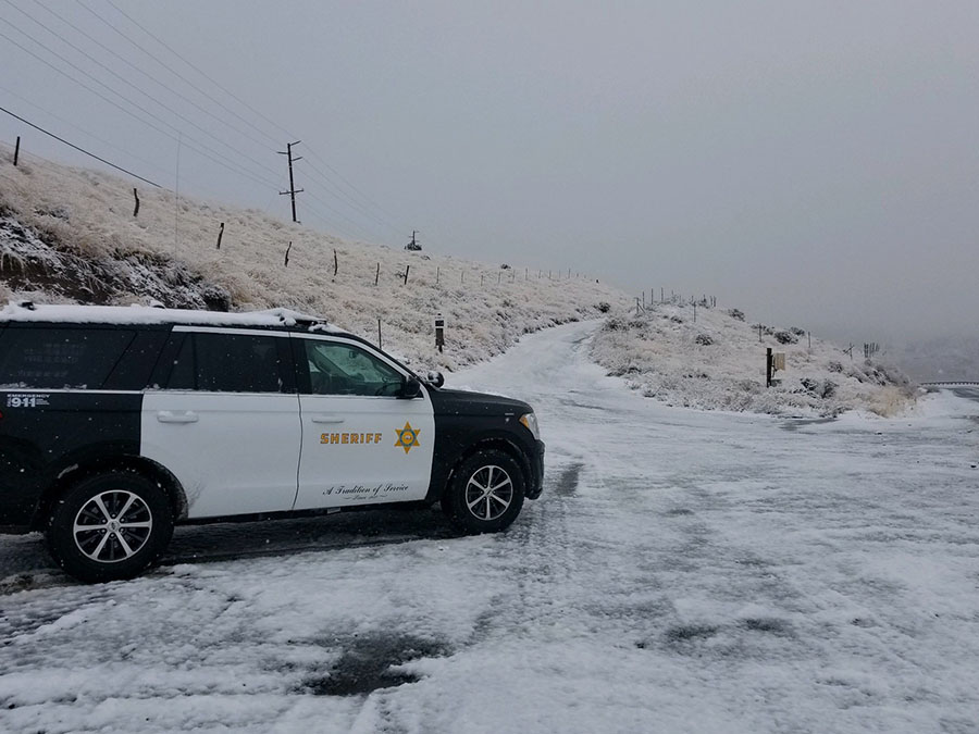 grapevine_snow_lacountysheriff_112819.jpg