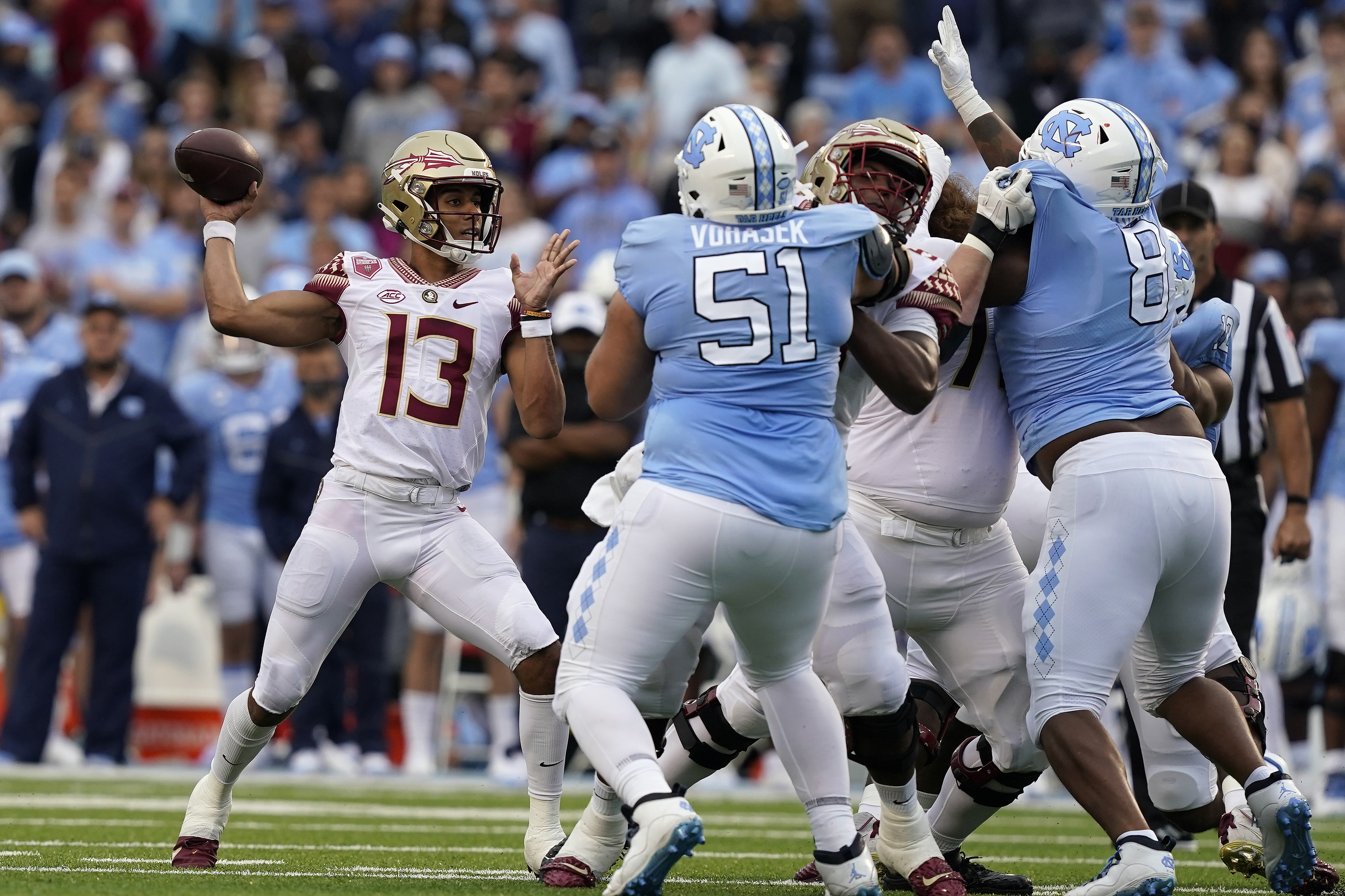 Florida State Seminoles QB Jordan Travis throws at North Carolina Tar Heels in 2021