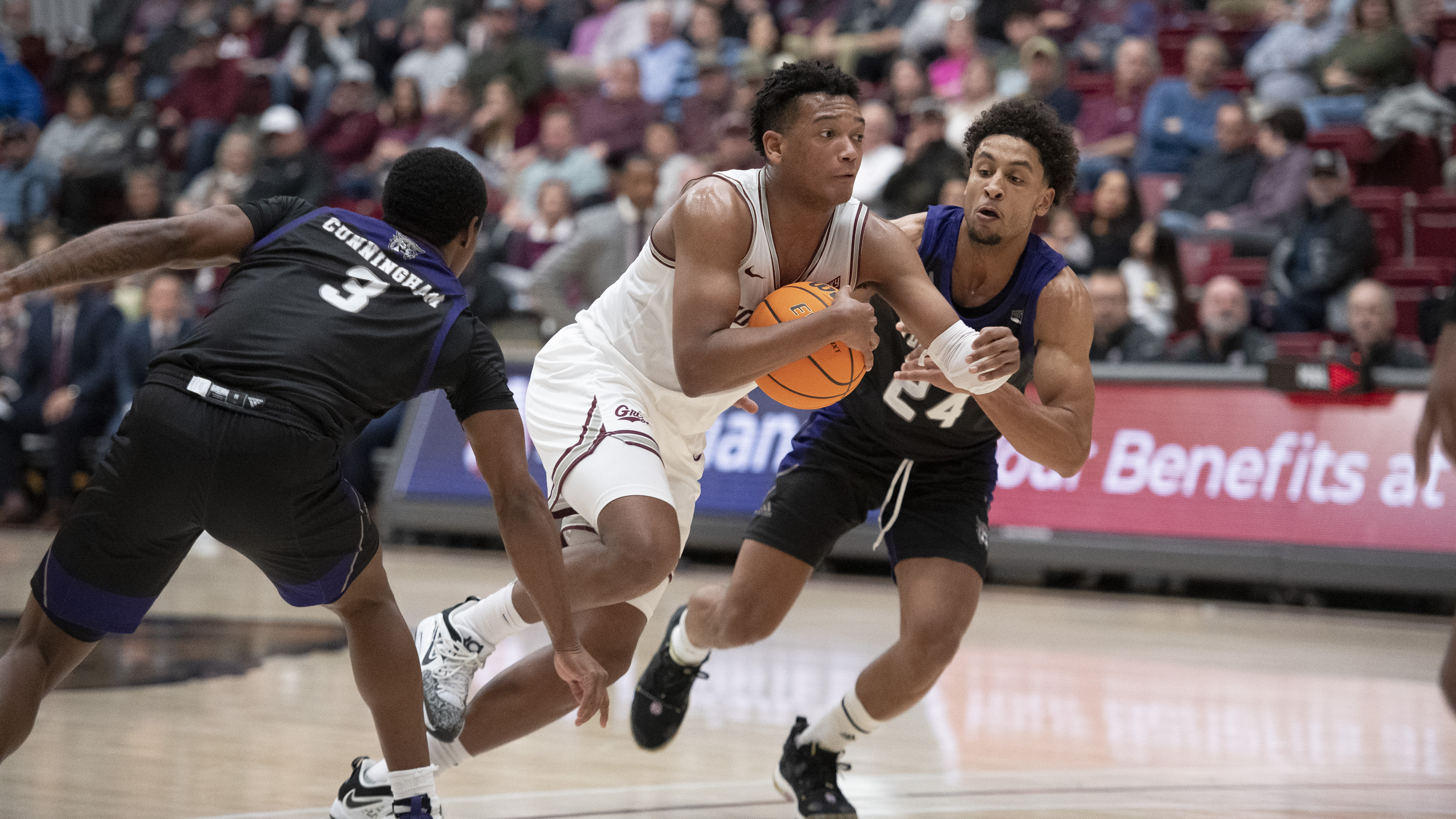KPAX 011222 GRIZ MBB WEBER STATE18.jpg
