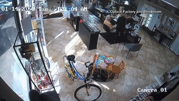 crash-eyeglass-store.gif