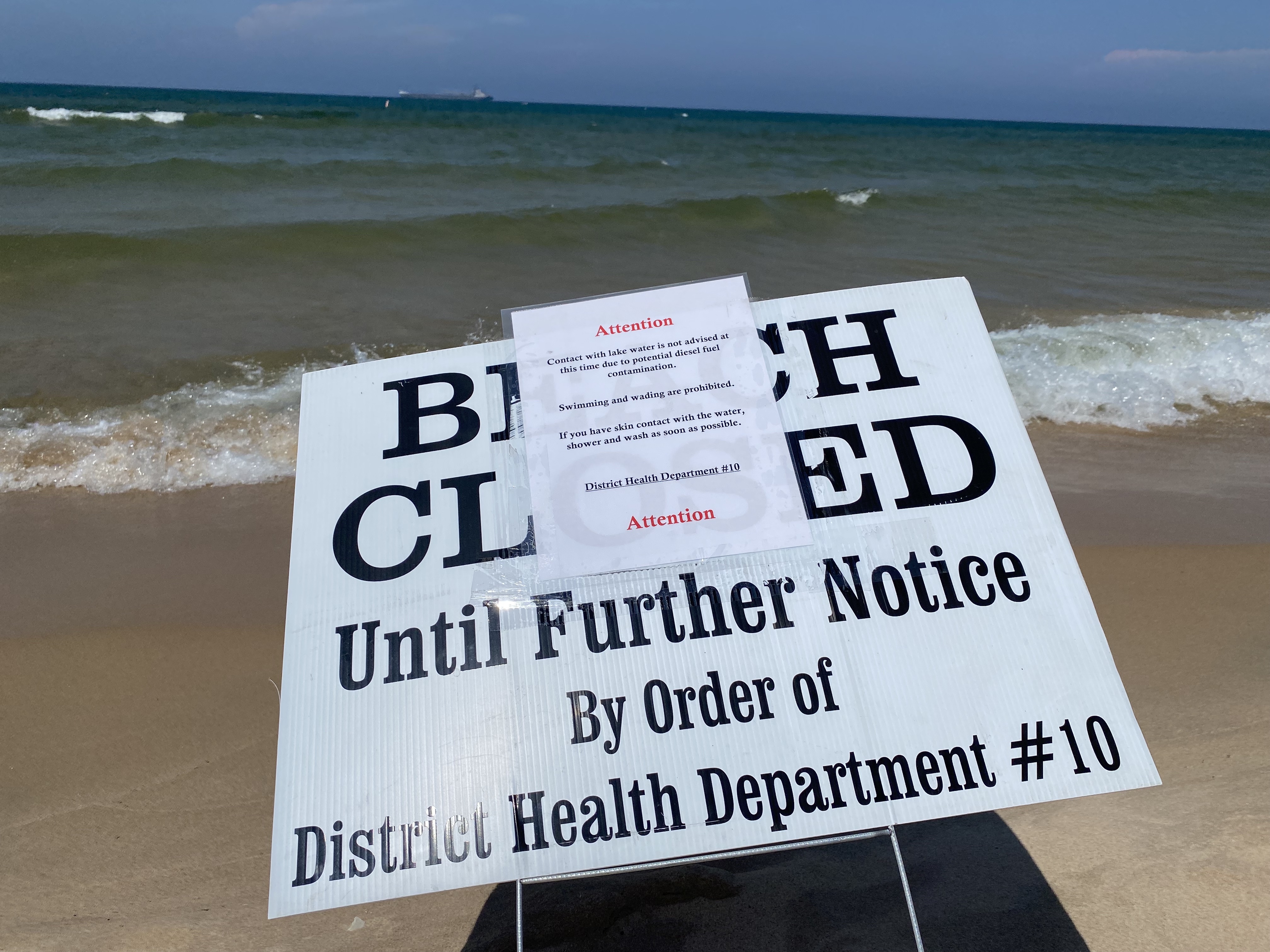 Diesel spill off of Manistee pic 3.jpg