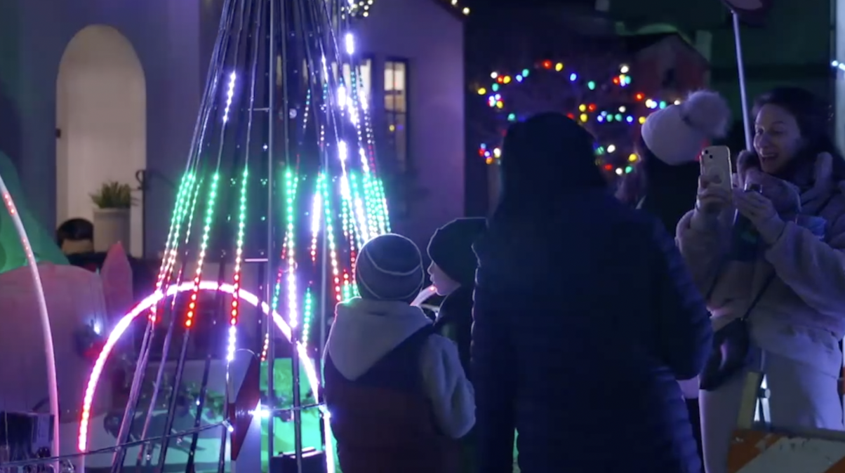 Techniques for addressing family conflicts during holiday season