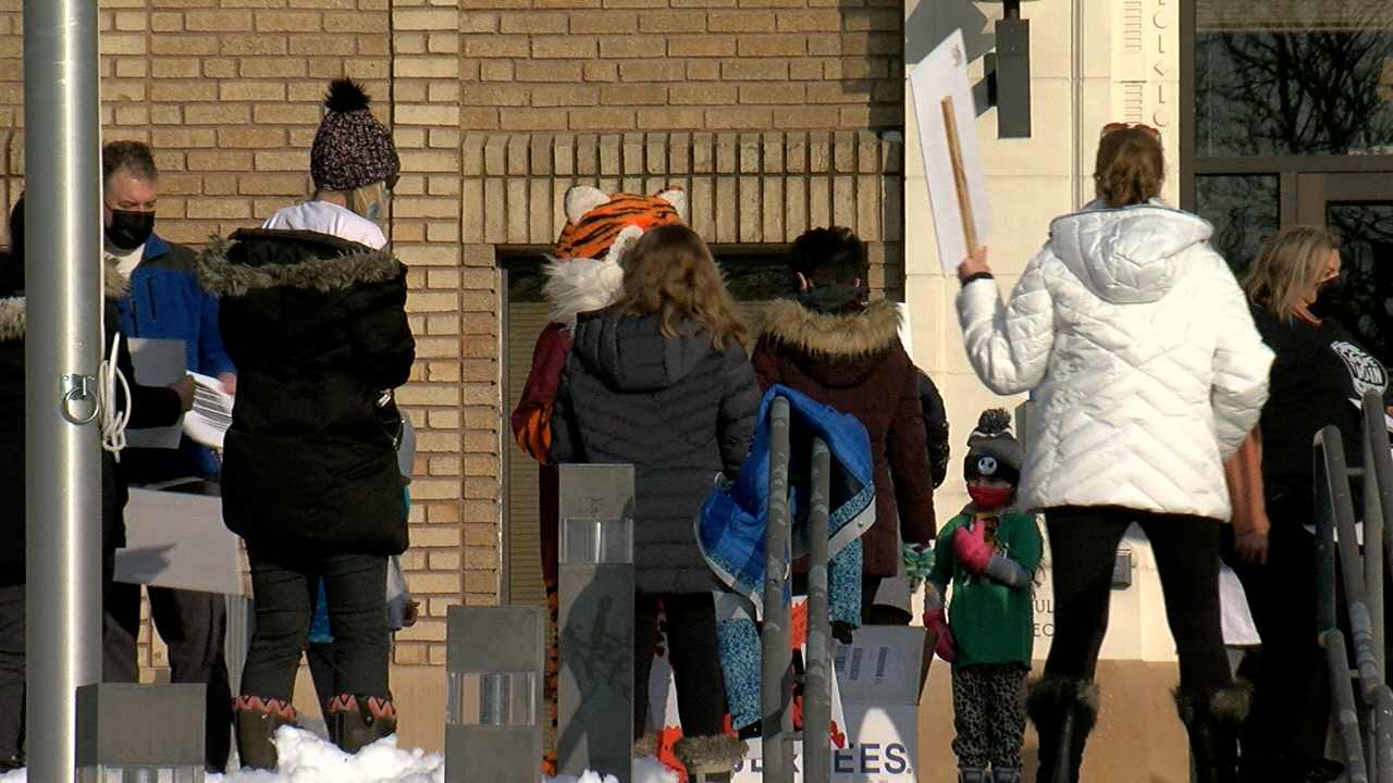 Littleton School Board contemplates school consolidations amid parents' concerns 
