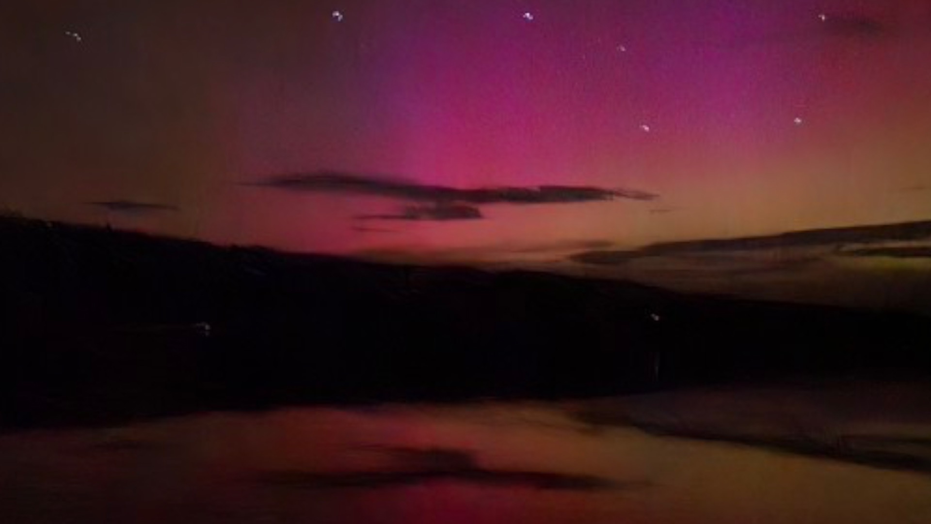 Aurora Borealis Red Fish Lake