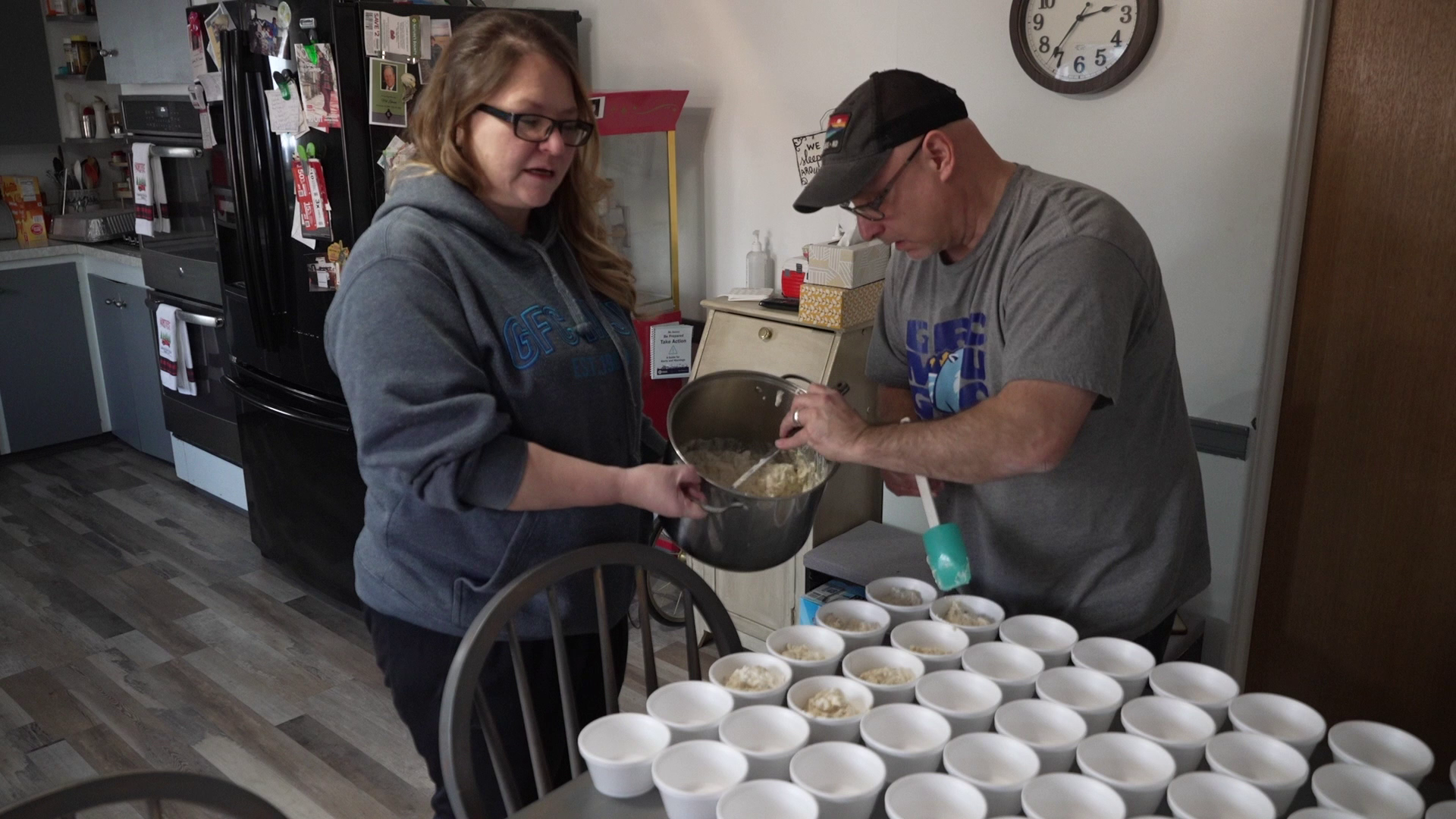 Great Falls family distributes Thanksgiving meals