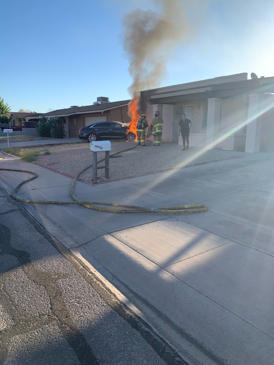 Car crashes into west phoenix home.png
