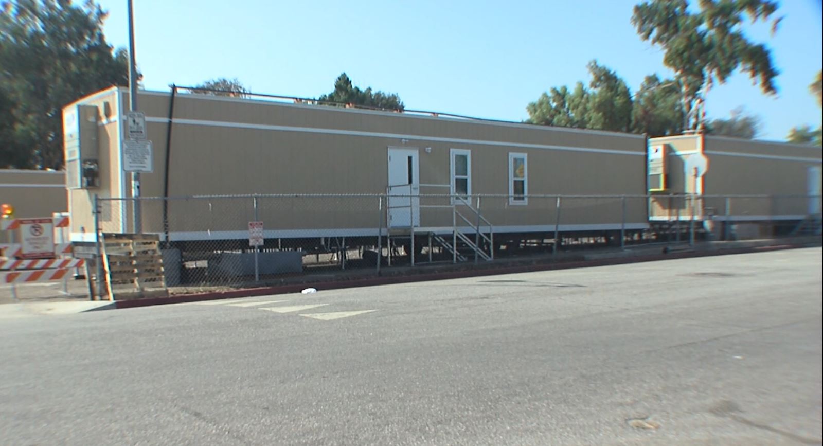 vaccine trial trailers.JPG