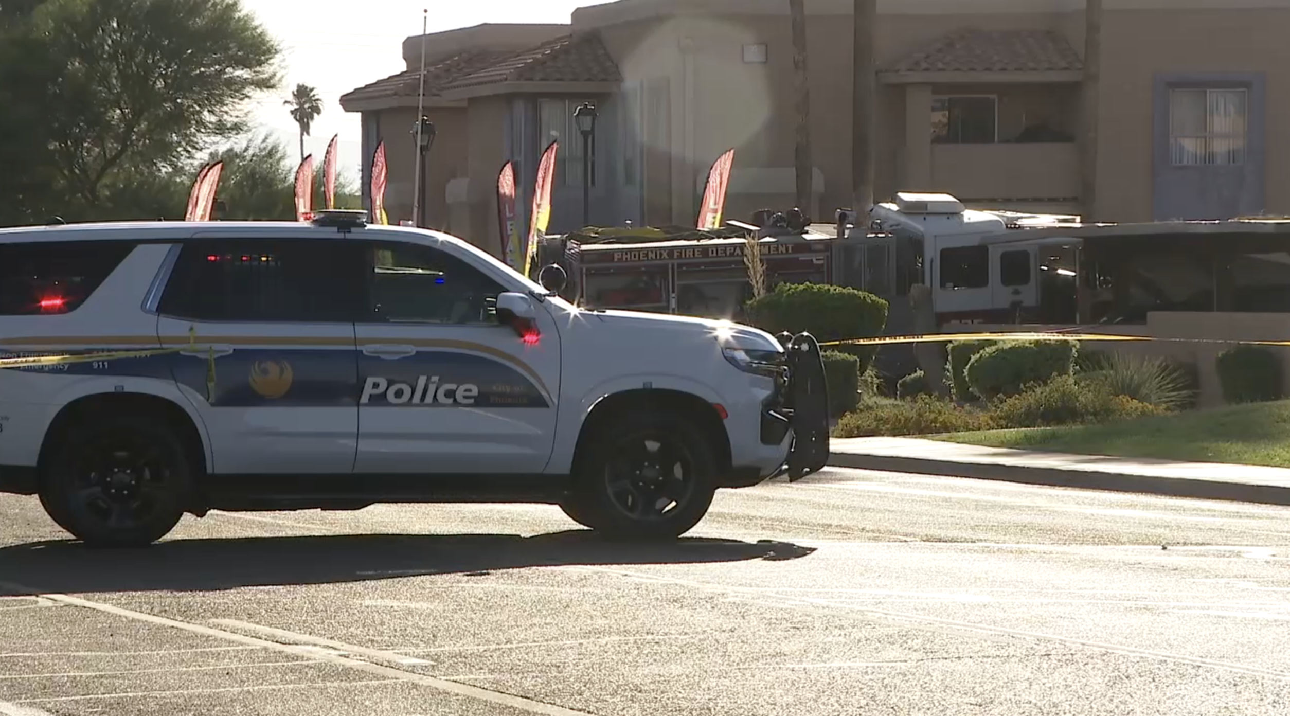 Phoenix Fire truck into apartments 70th Ave and Indian School