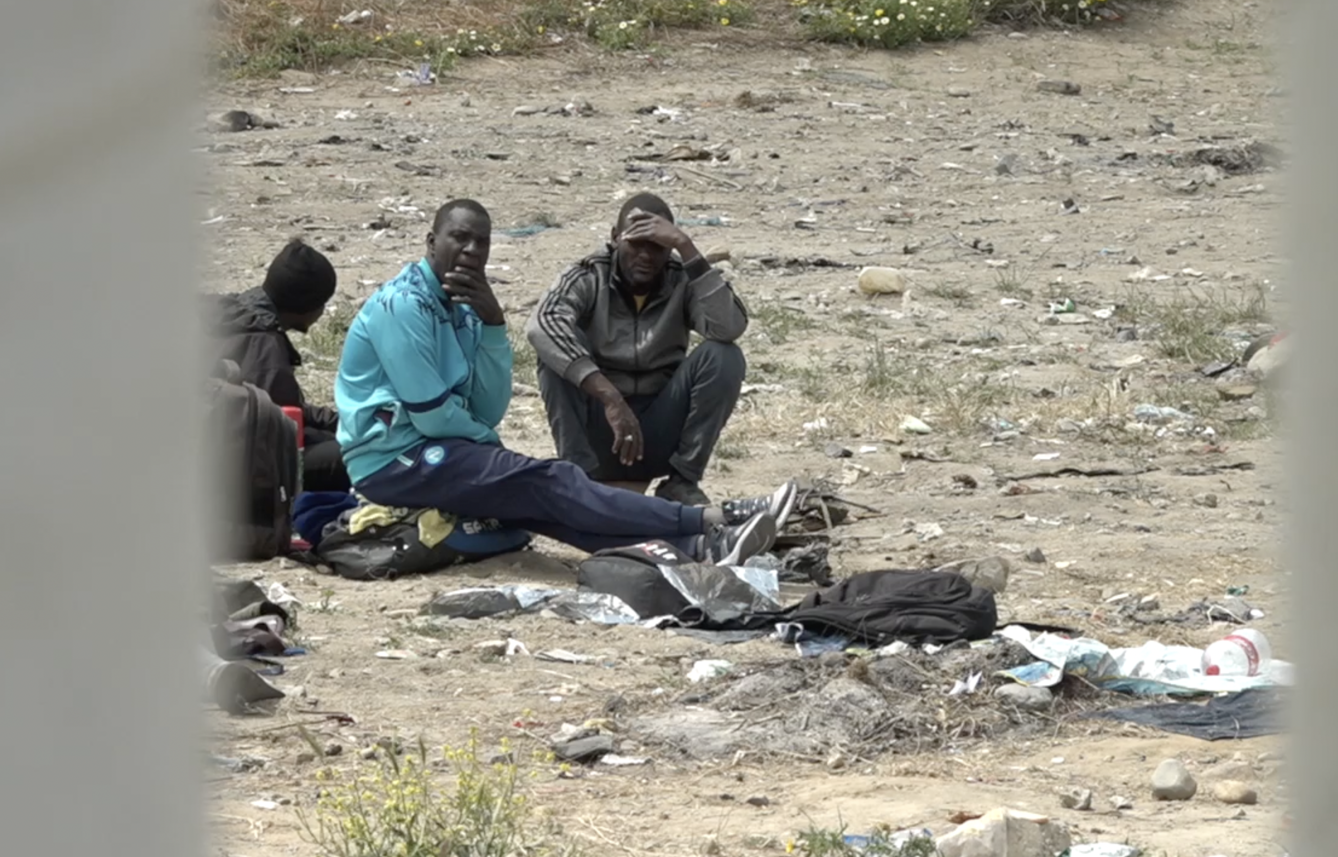 Between the border walls: 10News speaks to migrants waiting for asylum