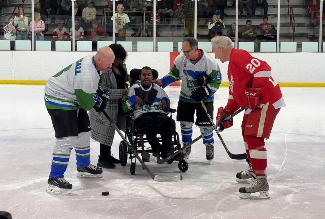 The Red Wings Alumni suited up to face Michigan United Cerebral Palsy's Pucksters on Saturday night
