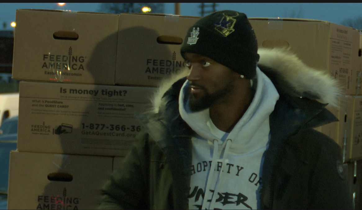 bobby portis feeding america 