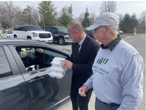 Lee's Summit Mayor Bill Baird March for Meals 