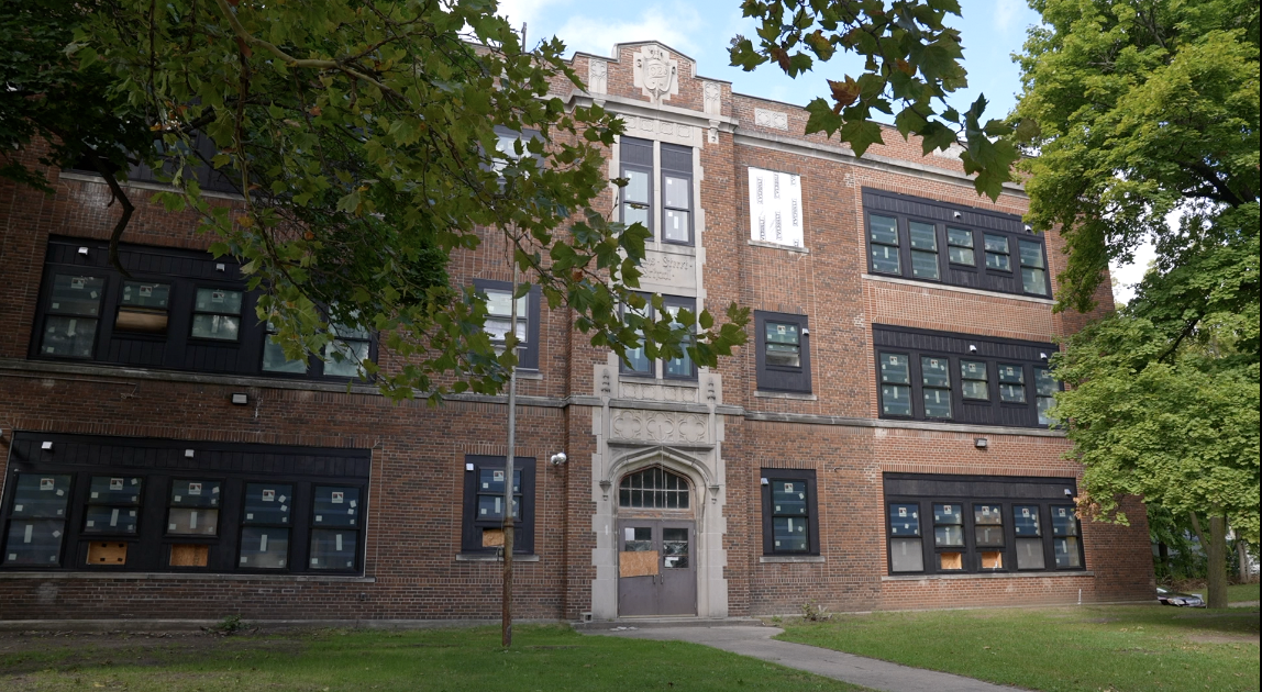 Holmes Street School in Lansing