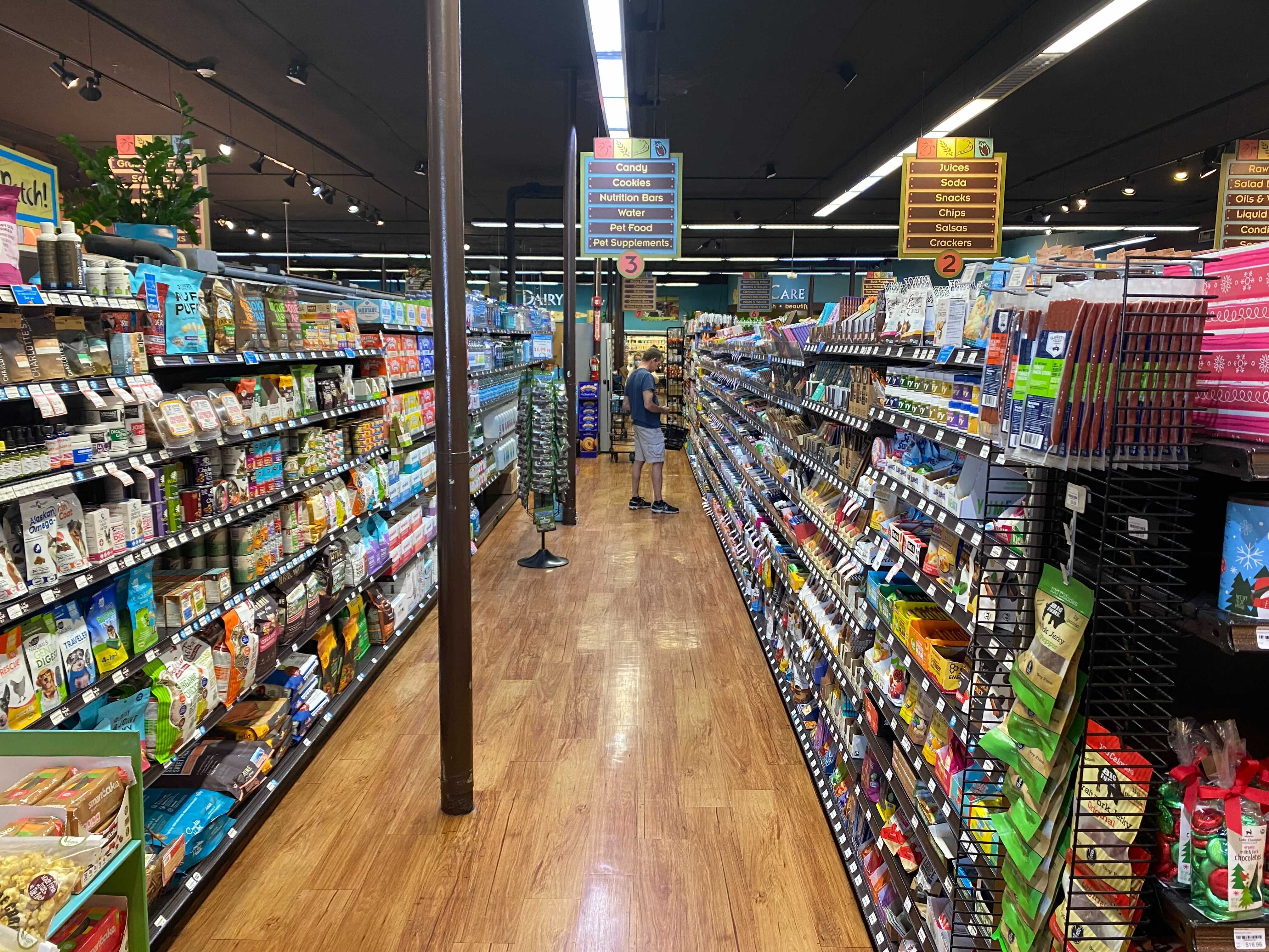 Store shelves publix