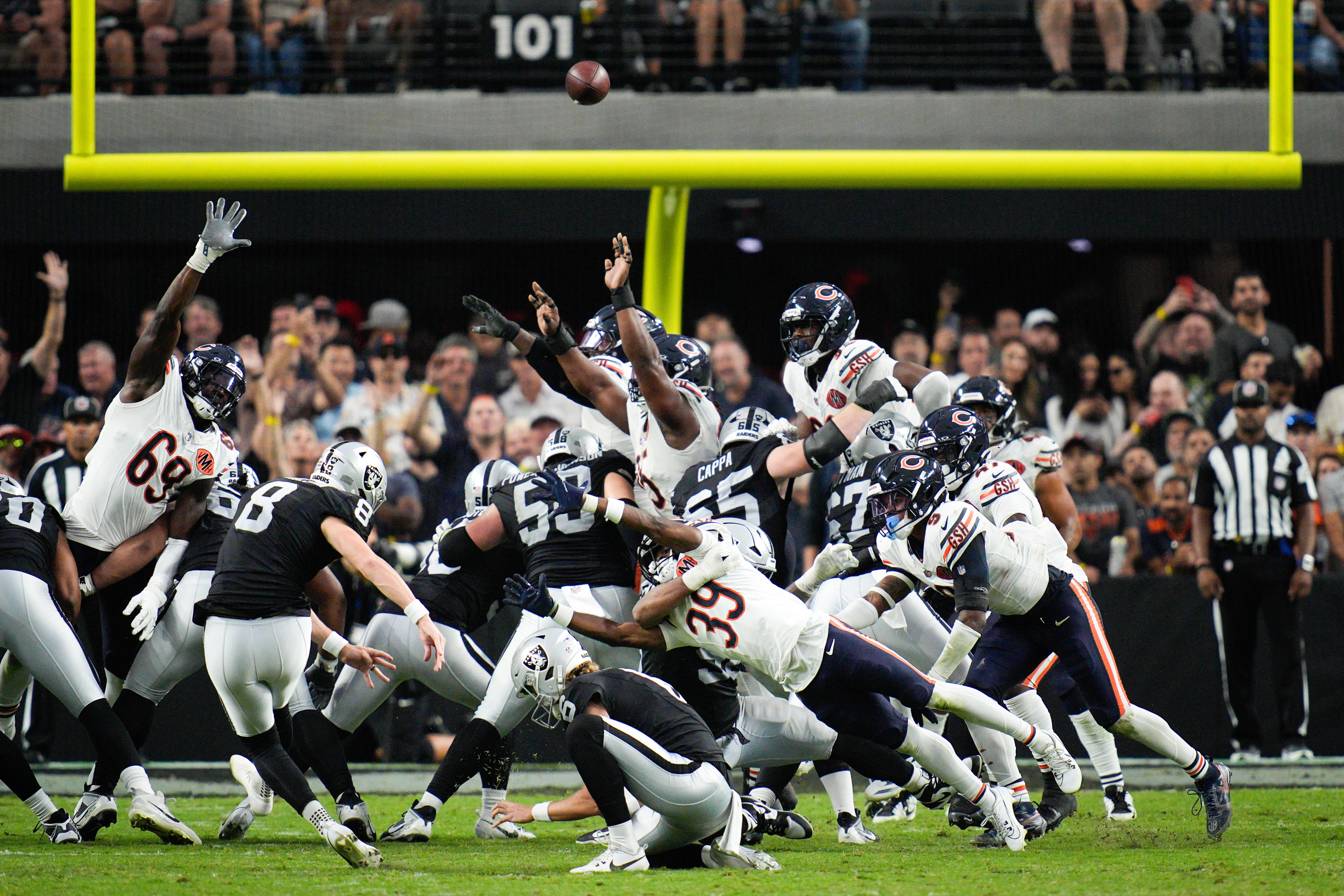 APTOPIX Bears Raiders Football
