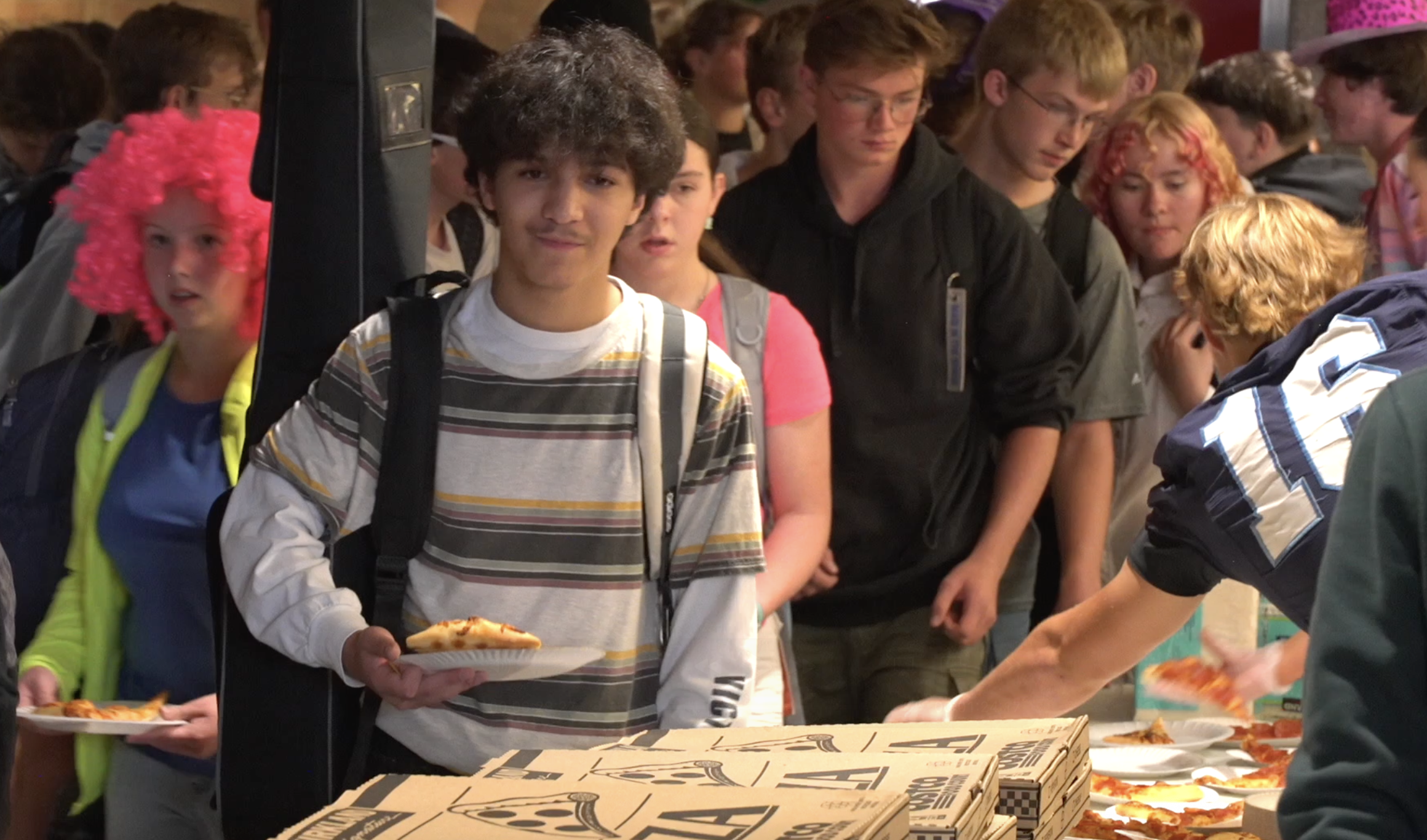 Students fight lunch loneliness