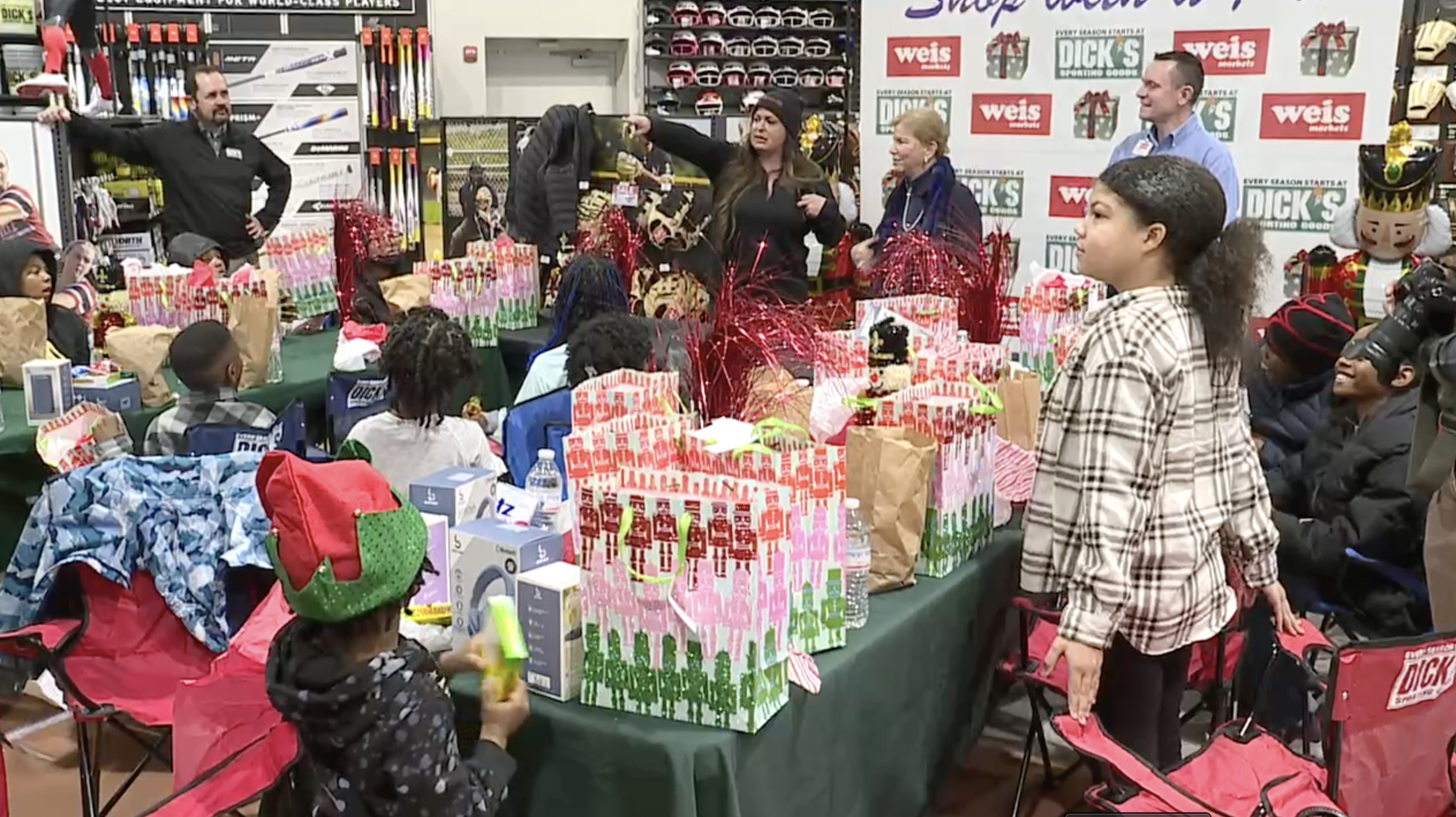 Dick's Sporting Goods shopping event .png