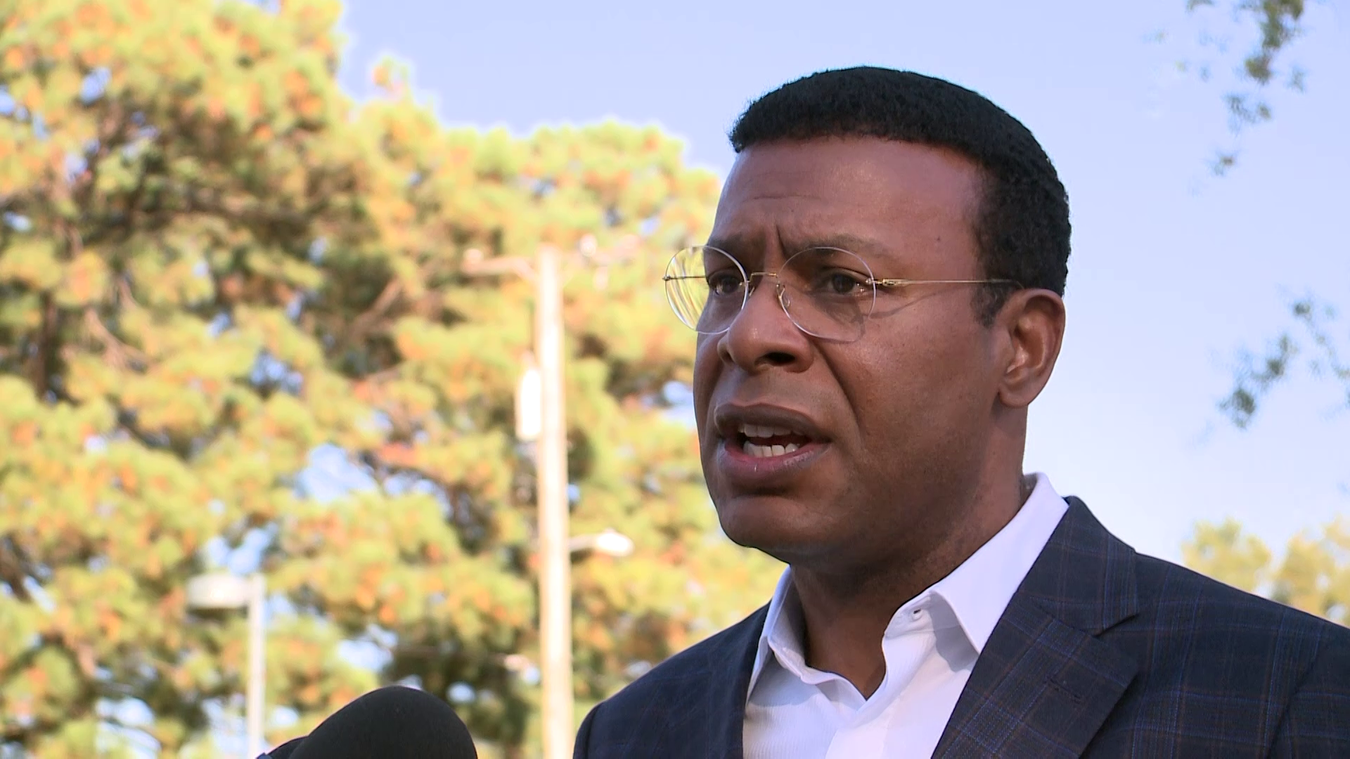 Mayor Dr. Kenny Alexander