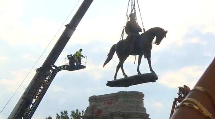 Historian: Robert E. Lee statue 'was a segregation selling point'