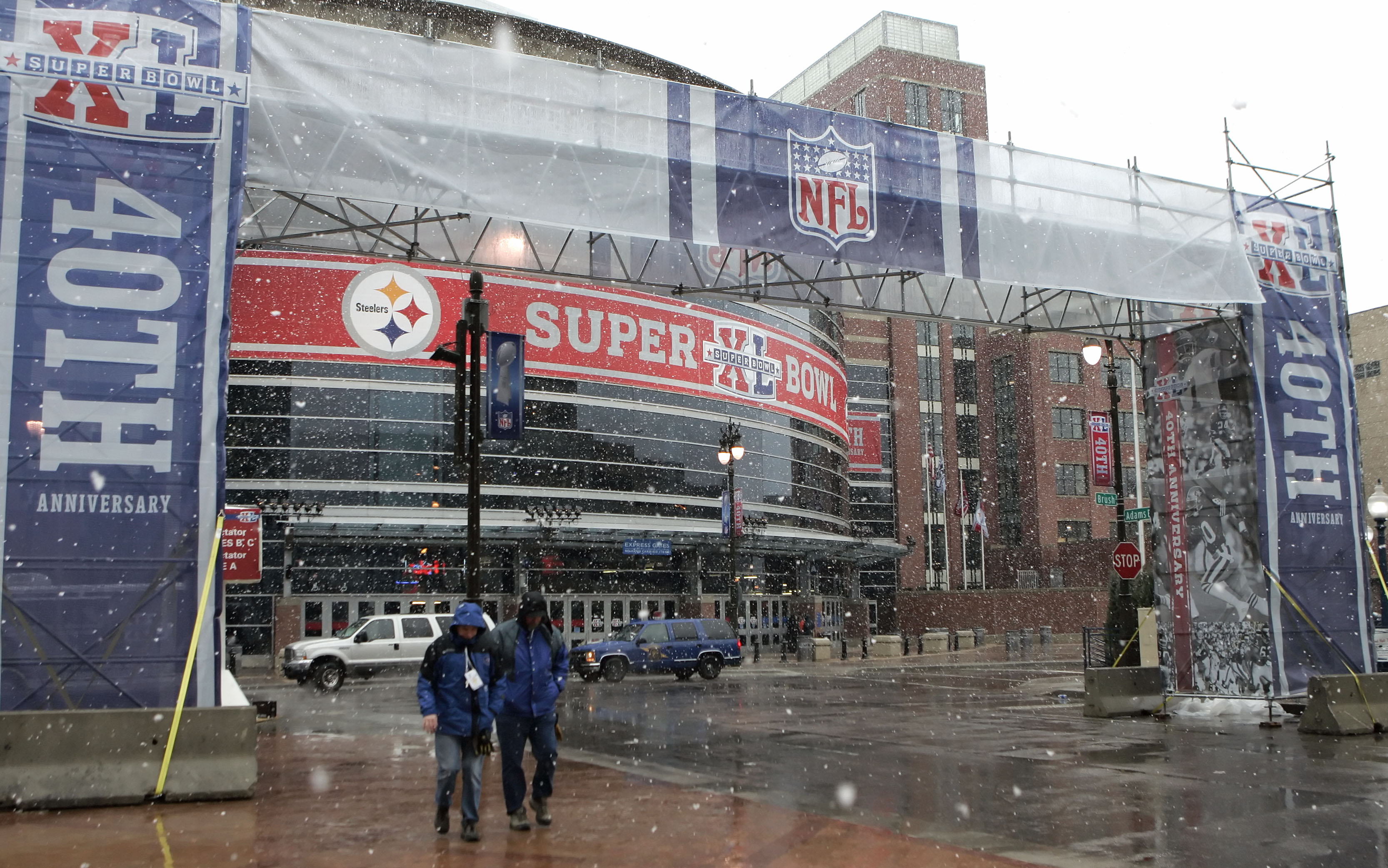 SUPER BOWL FOOTBALL