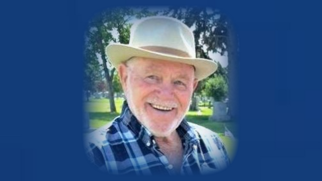Ed Spragg was born on August 8, 1936, to Walter and Zoey McCallum Hoffman Spragg in Lewistown, Montana