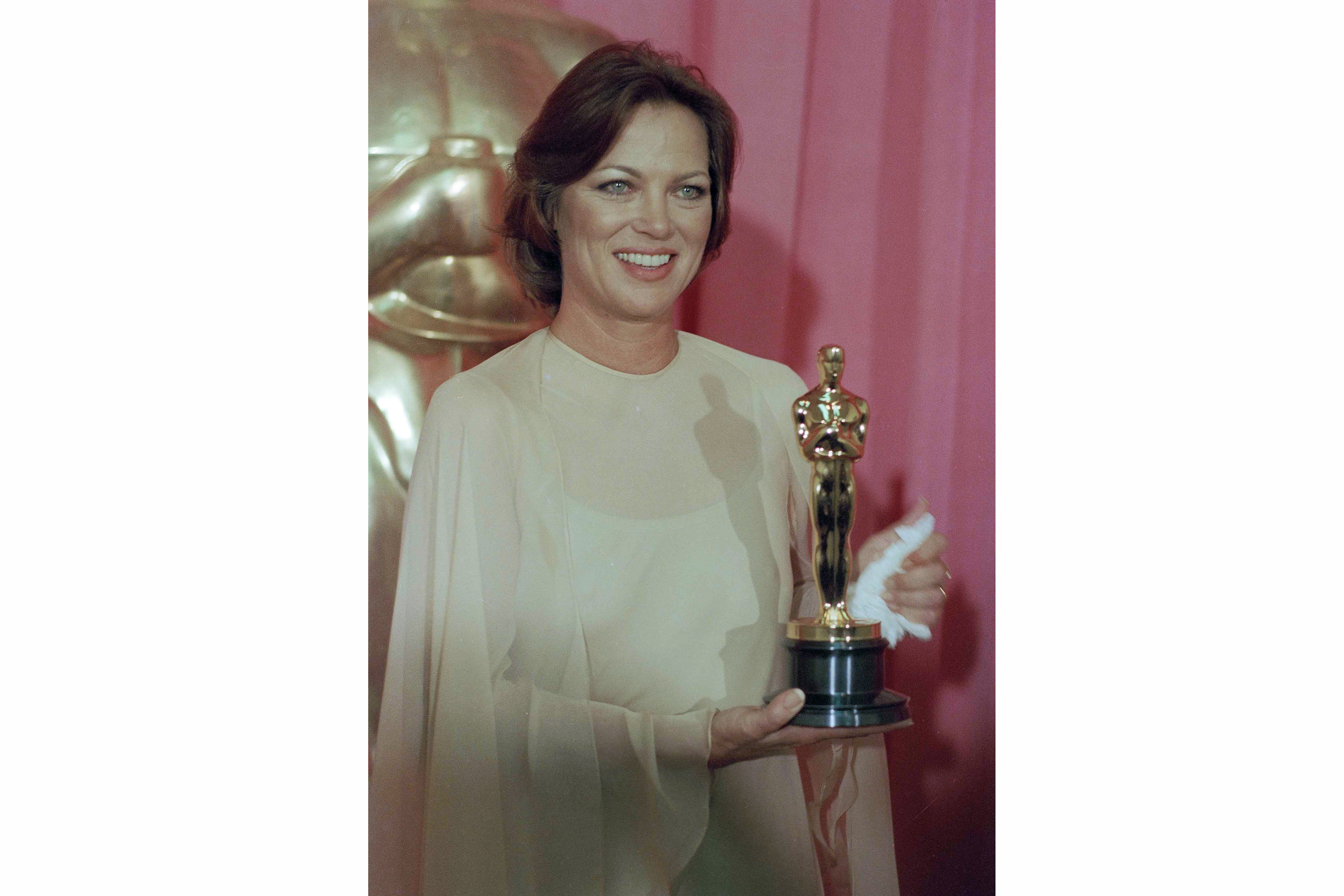 Obit Louise Fletcher