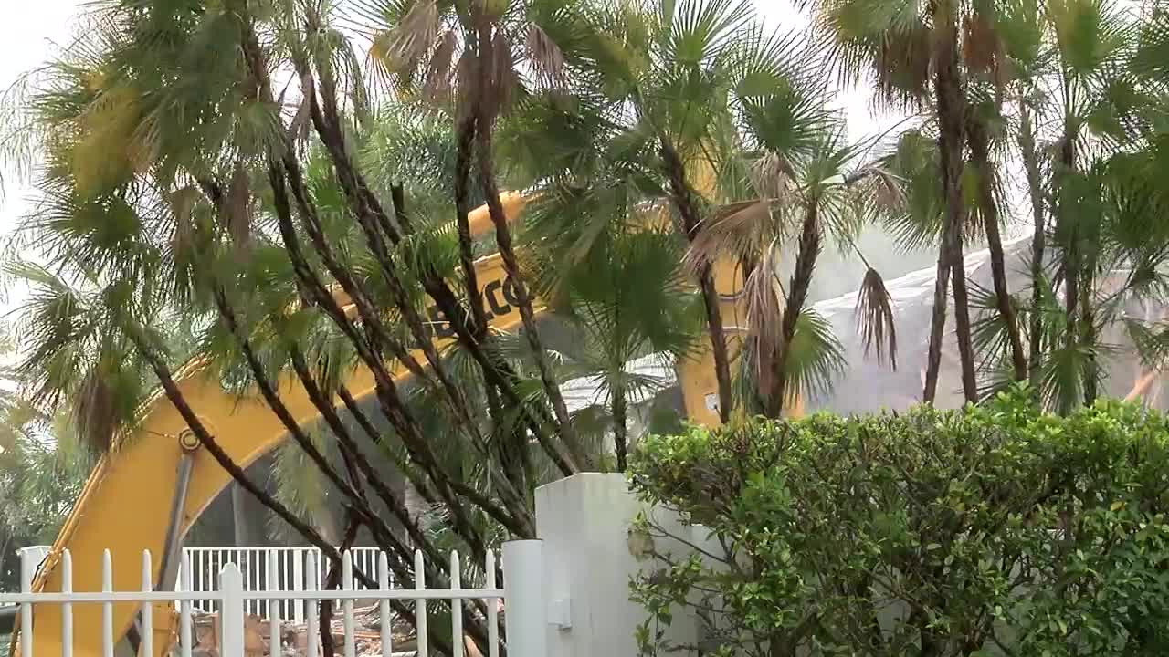 Jeffrey Epstein's former Palm Beach mansion being demolished, April 19, 2021