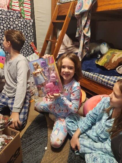 christmas hotel volunteer