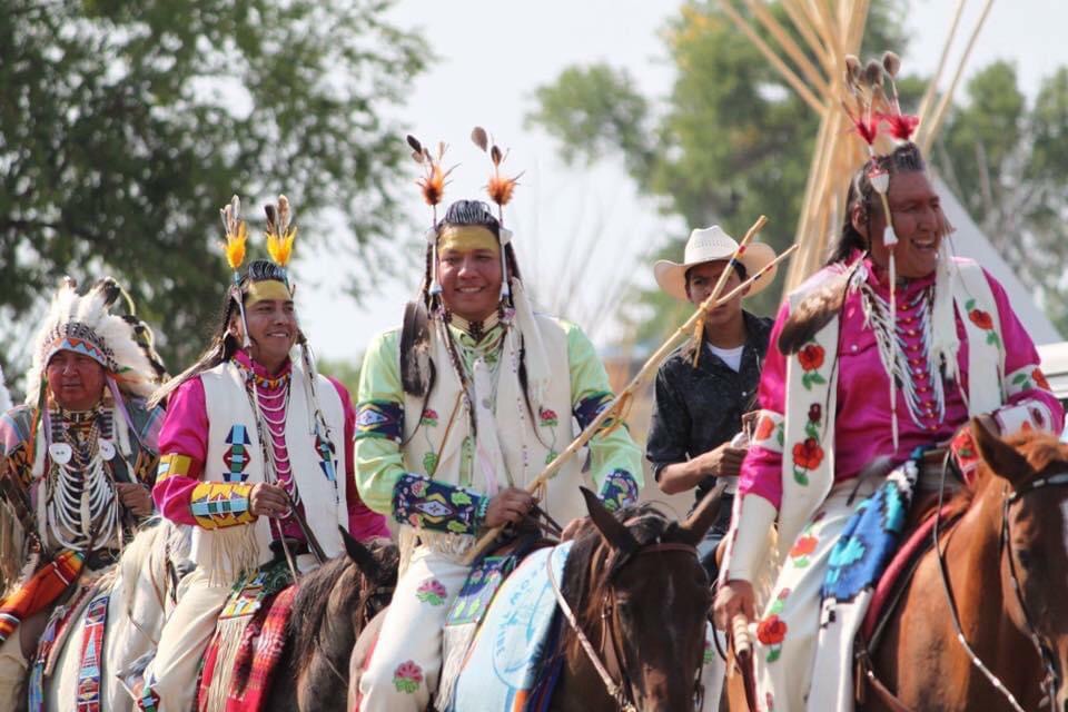 Crow tribal members turn to the past to try to alleviate COVID-19 symptoms - Vimarsana News