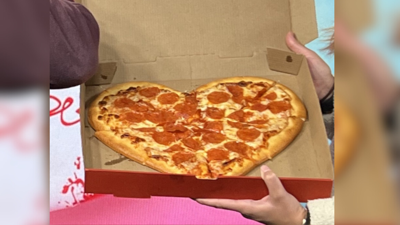 Peter Piper Pizza heart-shaped pizza