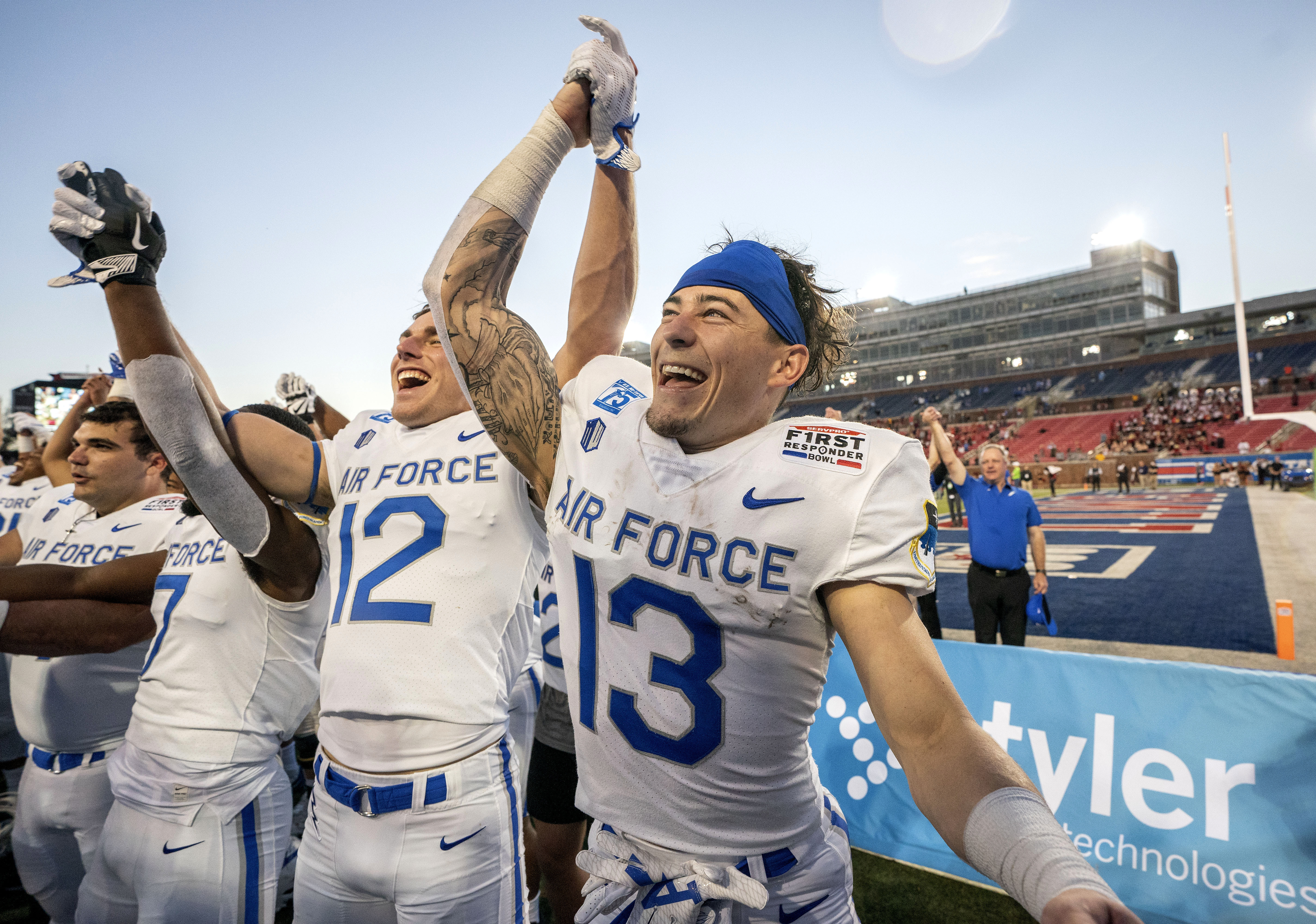 Daniels & Lewis lead Air Force to First Responder Bowl win over Louisville