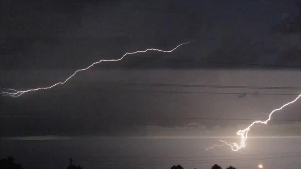 WPTV-LIGHTNING-STRIKES.jpg