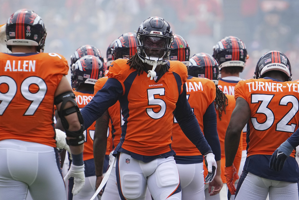 Raiders Broncos Football