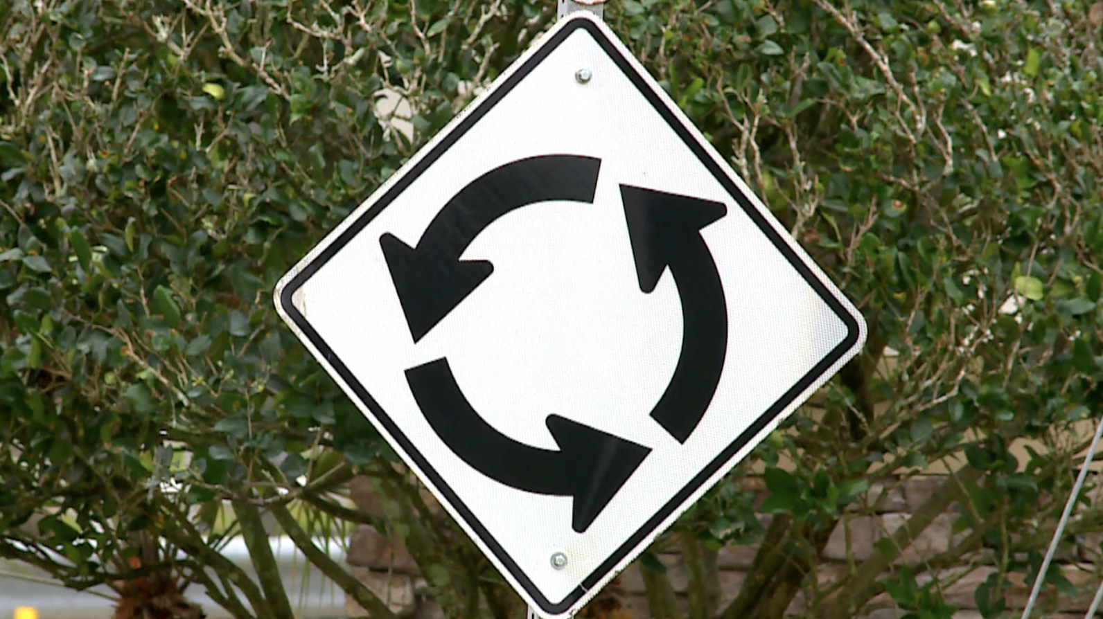 roundabout symbol thumbnail.png