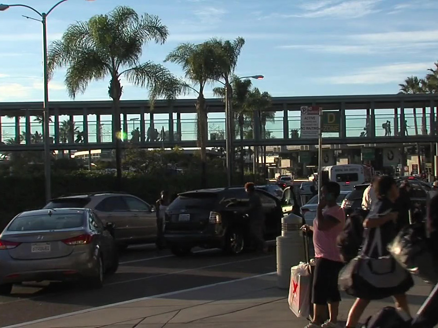 san_diego_airport_pedestrian_bridge.jpg