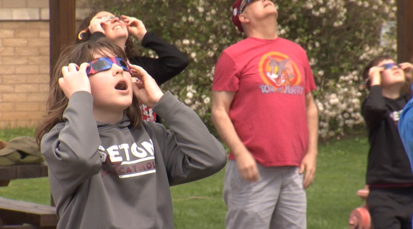 Eclipse web still image 0408.PNG
