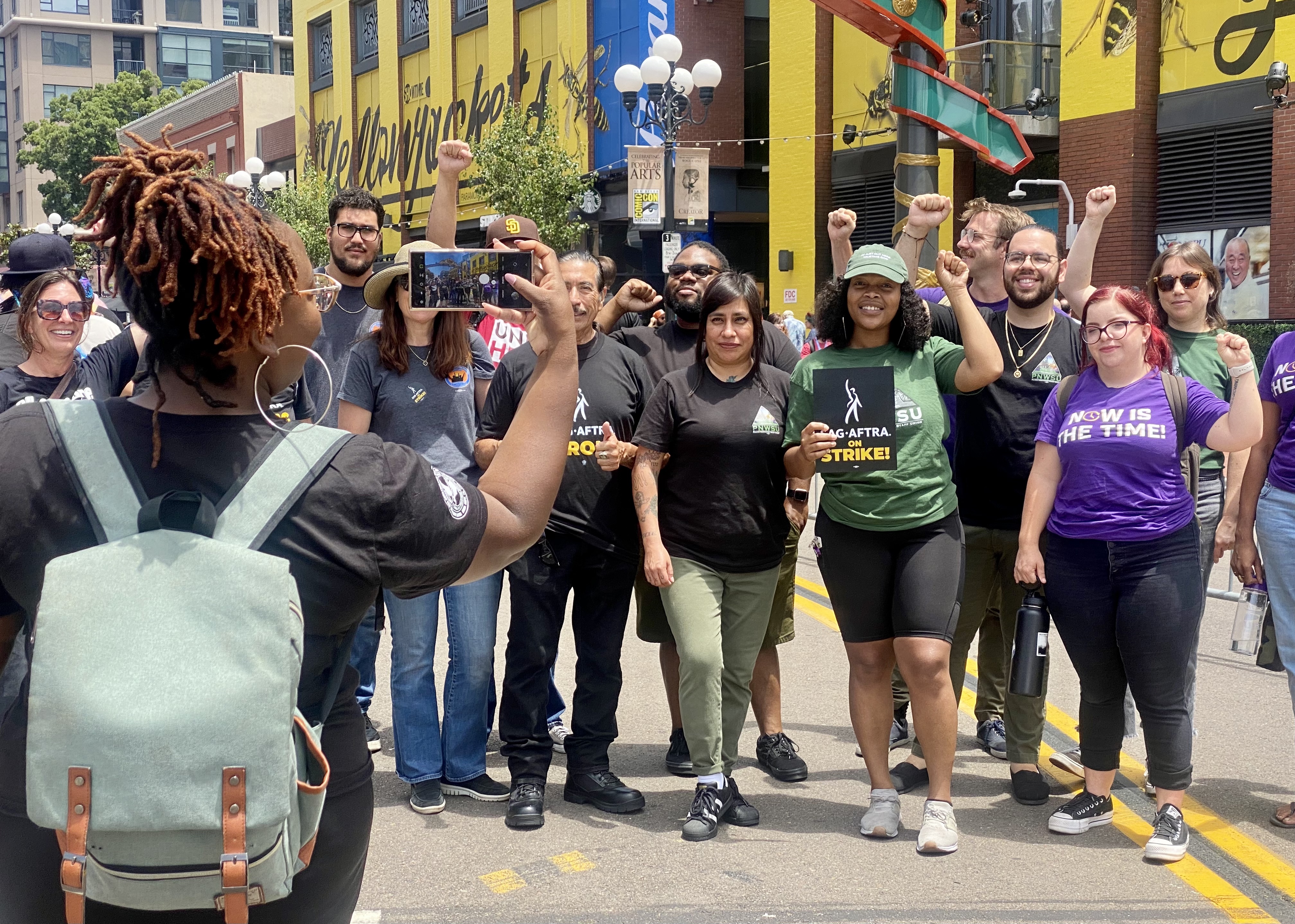 Actors in San Diego strike outside of Comic-Con