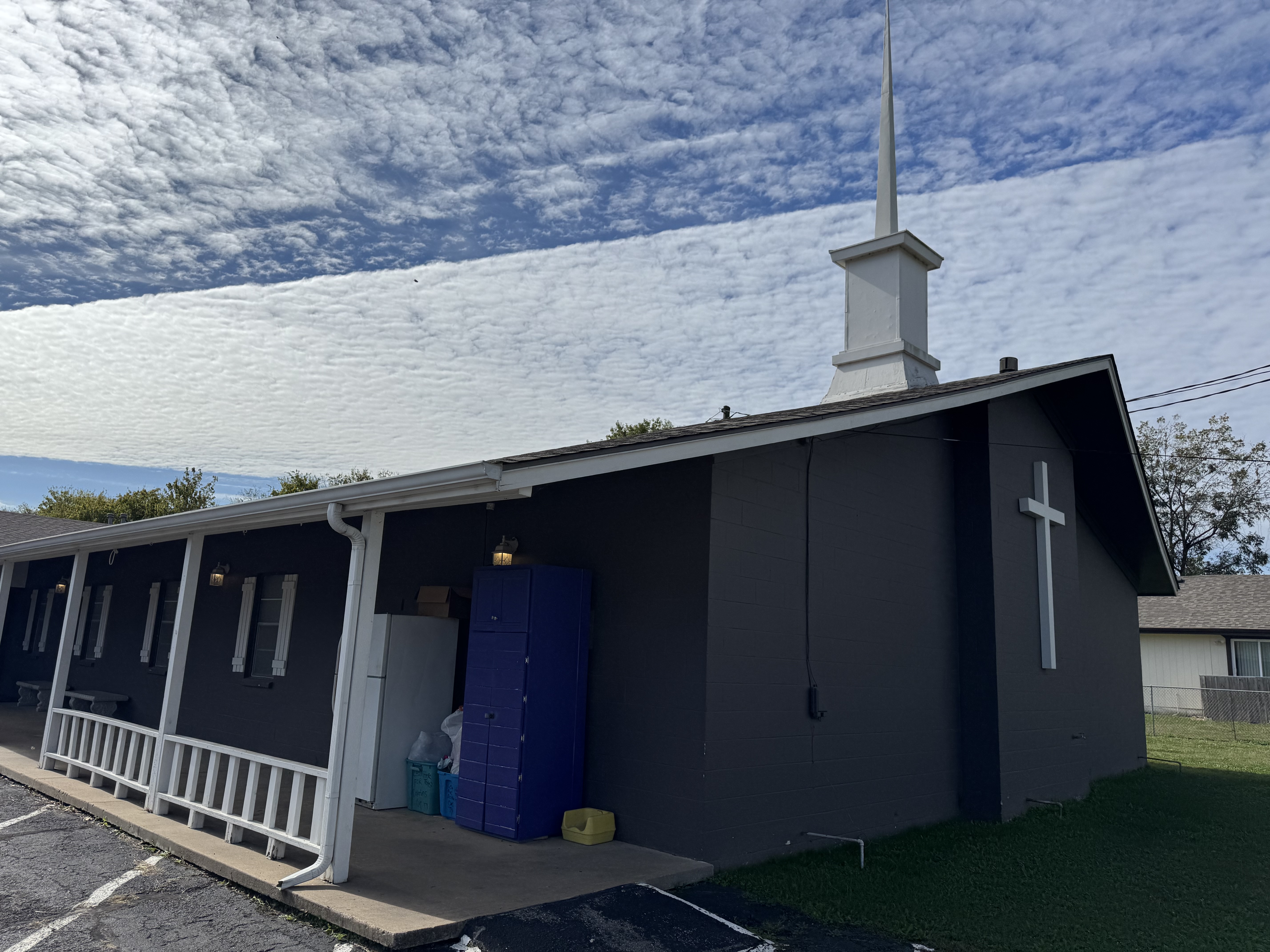 'NOBODY SHOULD GO HUNGRY': Sperry's Purple Pantry feeding small town