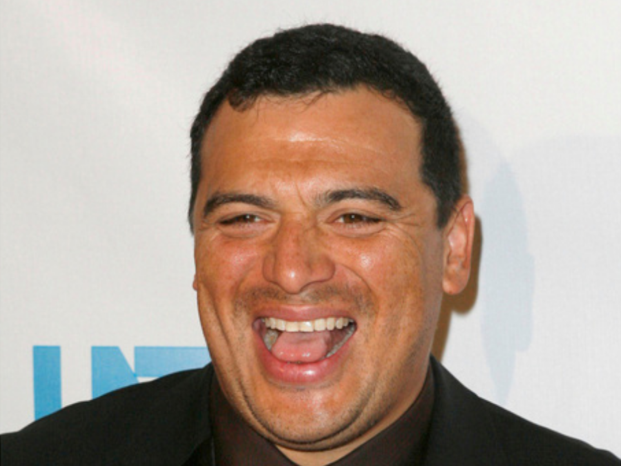 carlos_mencia_apfile.png