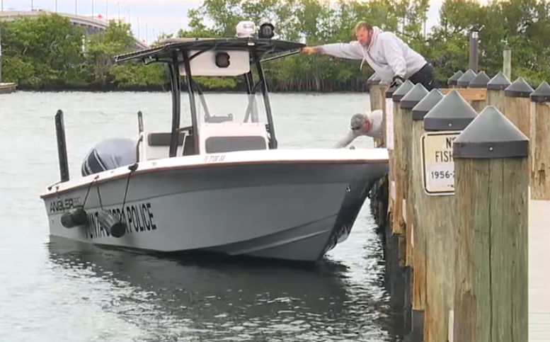 punta police boat.png