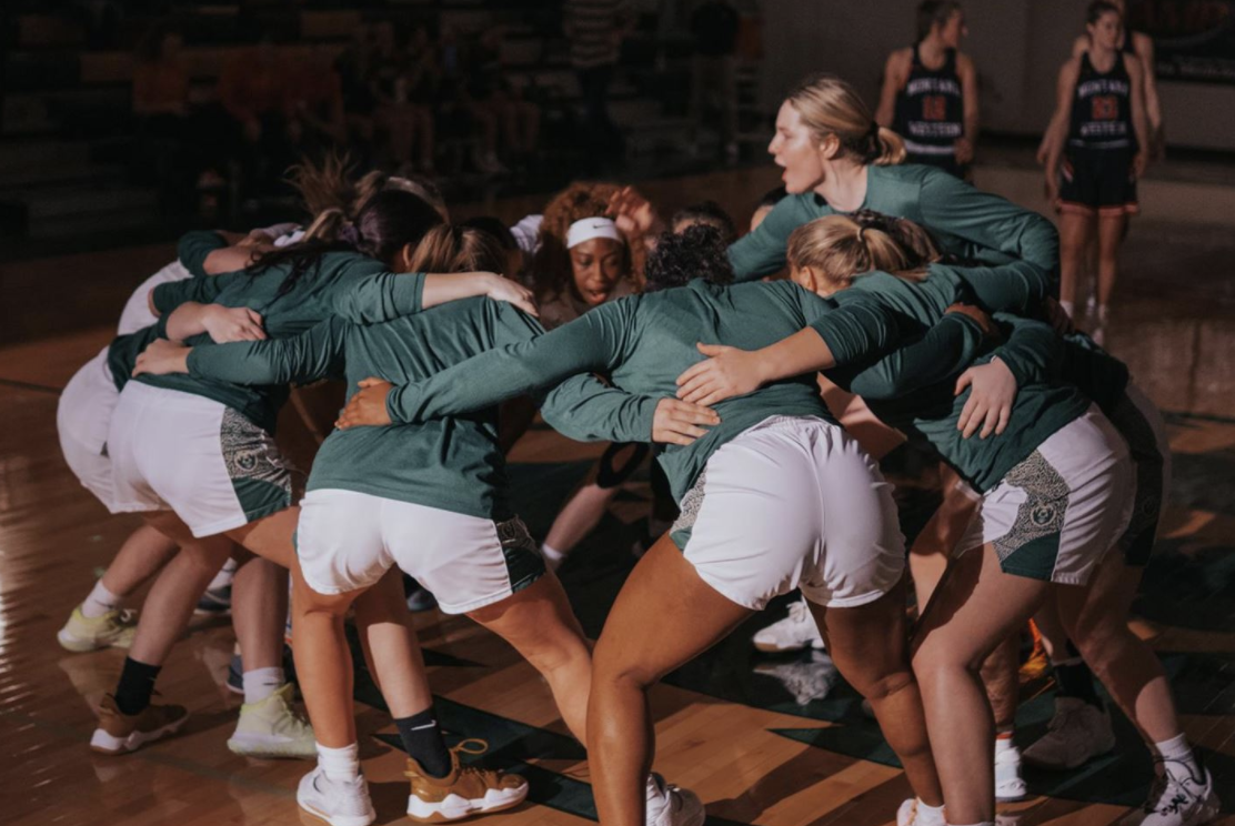Rocky WBB Huddle 22.png