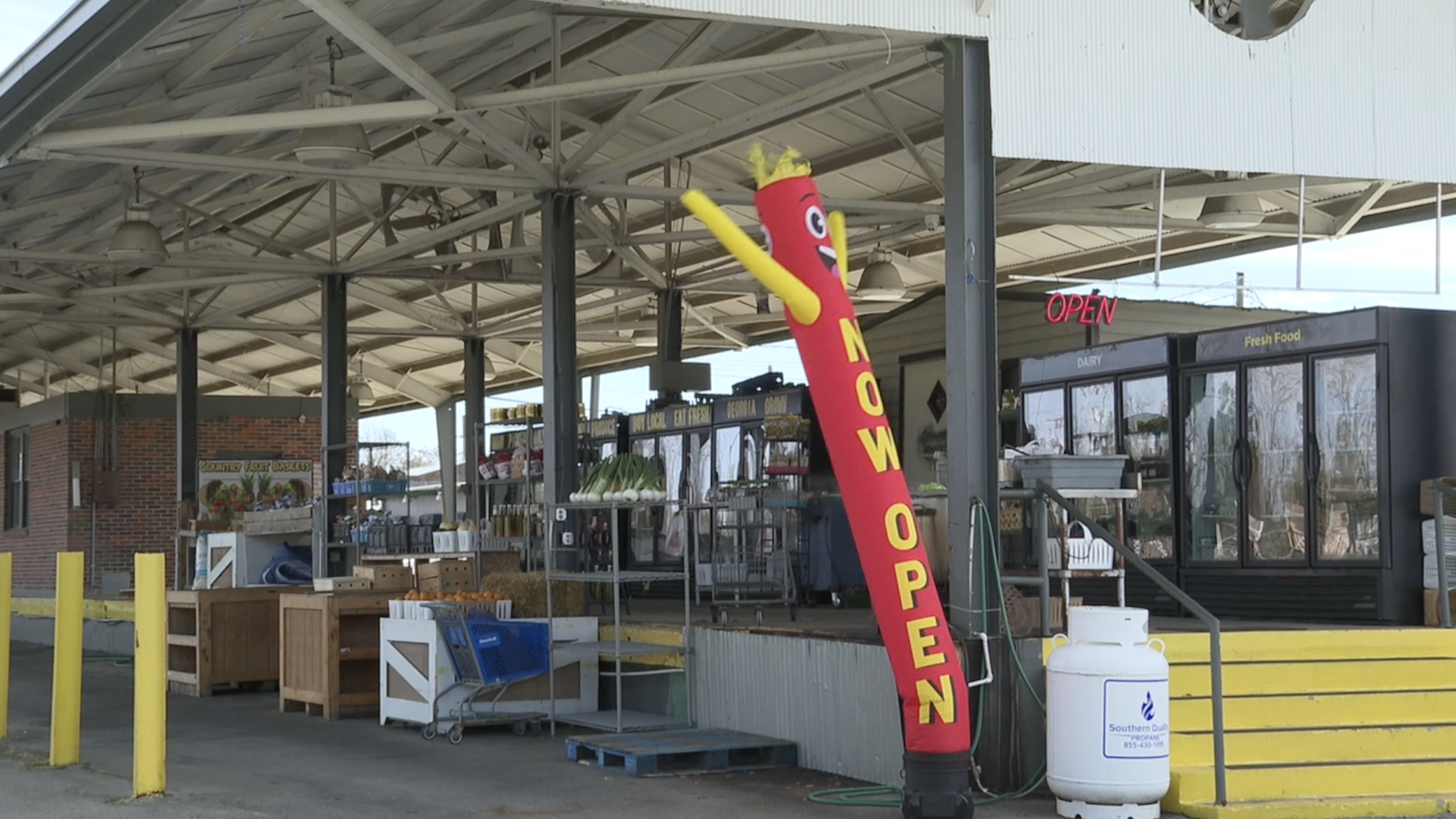 SEE HOW: Thomasville farmers and vendors adjust to colder weather