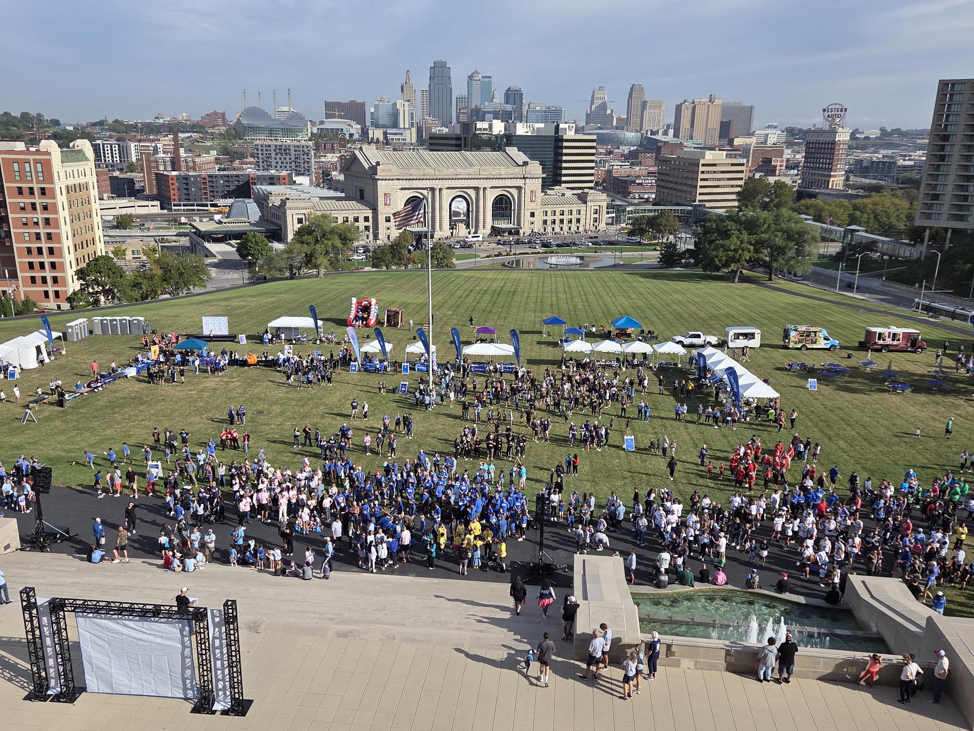 Community steps forward for cure to Type 1 diabetes at Breakthrough T1D Walk