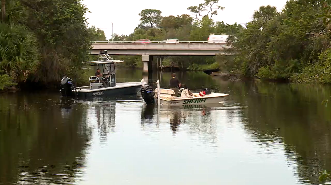 The Martin County Sheriff's Office and Martin County Fire Rescue search for a missing boater in the water at Hosford Park in Stuart on Dec. 13, 2023.PNG