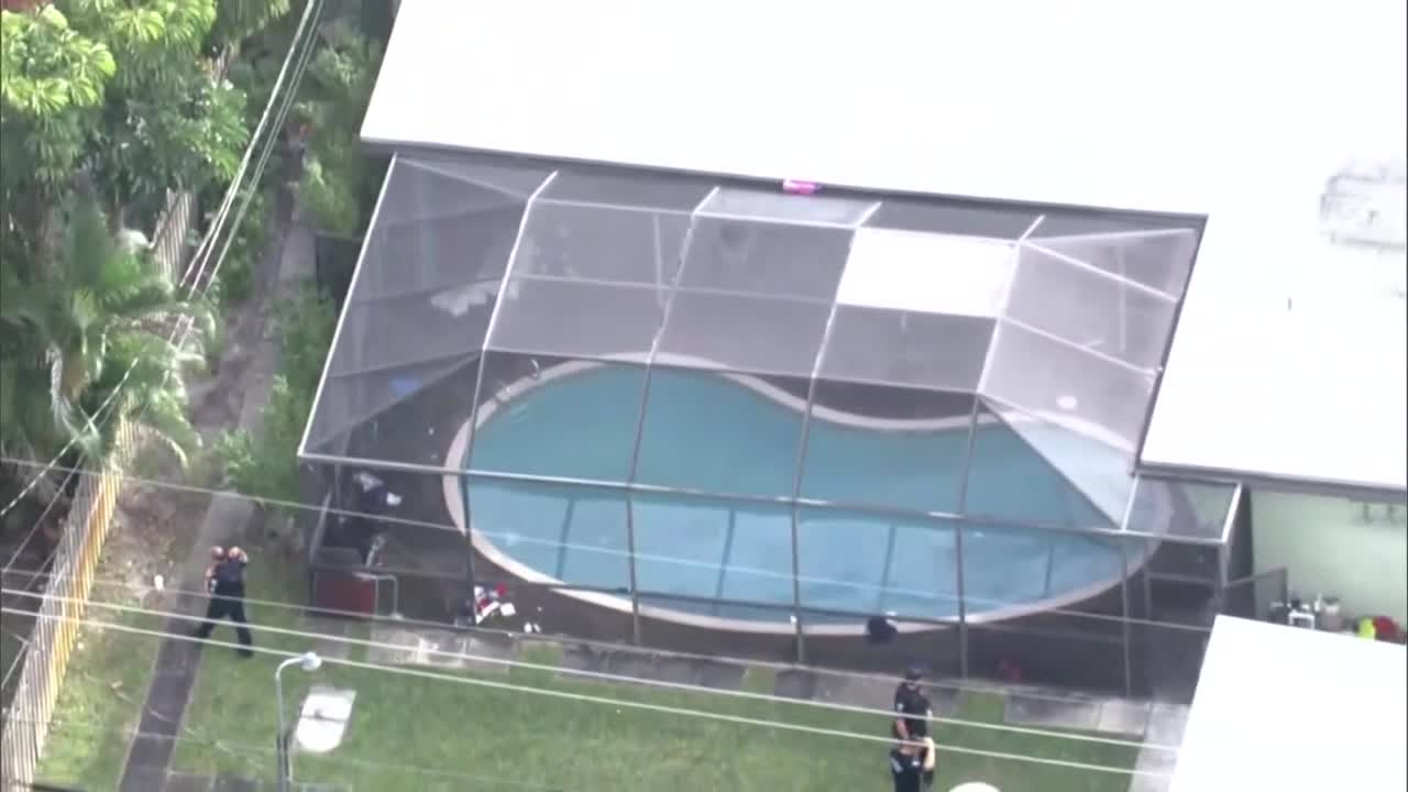 Man, 2 children drown in Hollywood swimming pool, Feb. 24, 2022