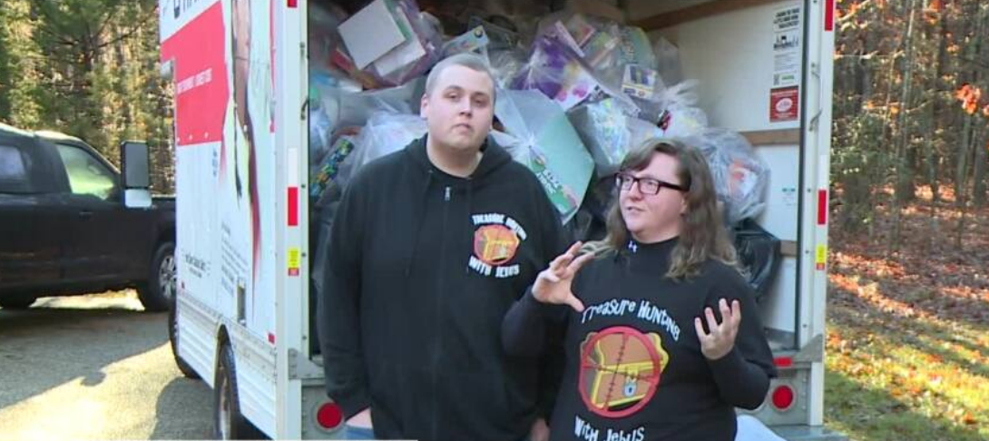 A Chesterfield couple bought out a toy store. They’re giving it all away.